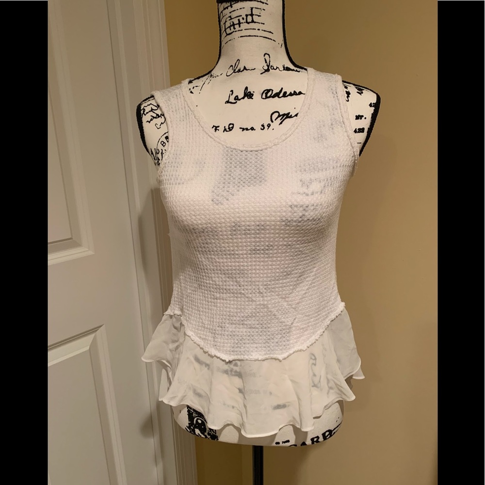 PAPER CRANE Sleeveless Top